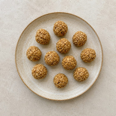 Bolitas de avena y plátano con coco milk